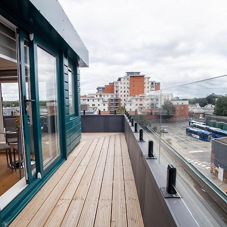 Two Bed Flat With Wrap Around Terrace Near Legoland, Windsor, Tube Station Apartment Слау Екстериор снимка